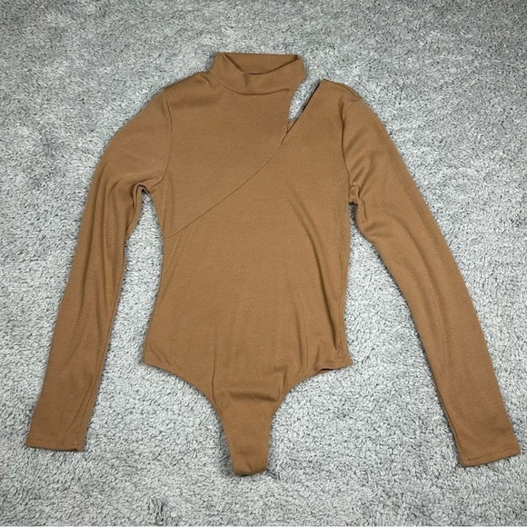 21 Saints Tops - 21 Saints Boydsuit Womens Small Long Sleeve Choker Neck Cut Out Sexy Party Out